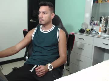 Kenfenty Chaturbate stream image from January 25, 2025