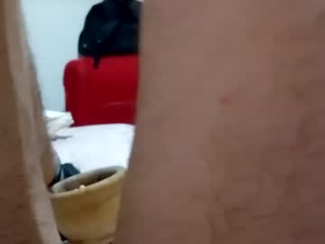 Pollonreus Chaturbate stream image from January 25, 2025