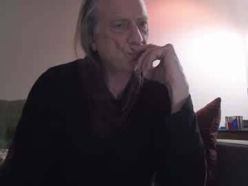 Bigwhiteclouds Chaturbate stream image from January 25, 2025