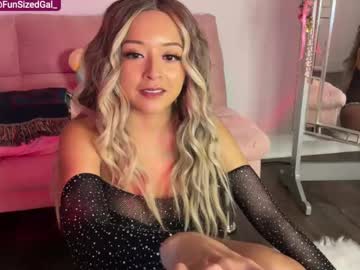 Funsizedgal Chaturbate stream image from January 25, 2025
