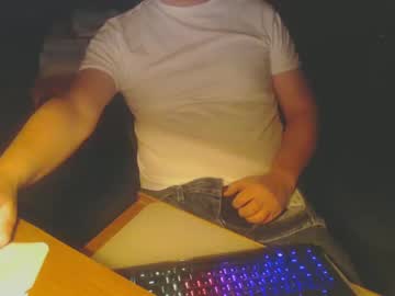 Wannawatch101101 Chaturbate stream image from January 25, 2025