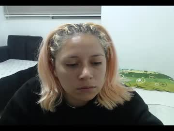 Hot_Mommymia Chaturbate stream image from January 25, 2025