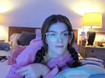 Meganholly00 Chaturbate stream image from January 25, 2025