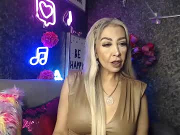 Evelynagrey Chaturbate stream image from January 25, 2025