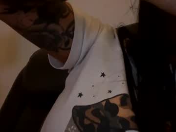 Hon3yb69 Chaturbate stream image from January 25, 2025