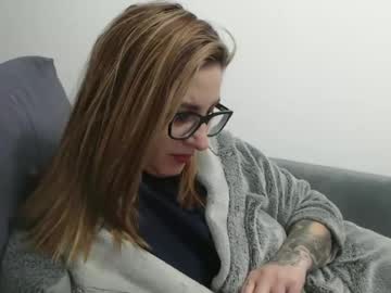 Larysalovexxx94 Chaturbate stream image from January 25, 2025