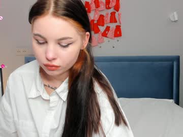 Poopsie_Oopsie Chaturbate stream image from January 25, 2025