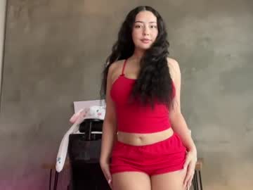 Cuddlymoana Chaturbate stream image from January 25, 2025