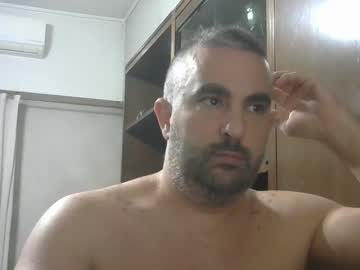 Leandrotiraleche Chaturbate stream image from January 25, 2025