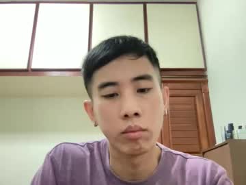 Zseszsesz Chaturbate stream image from January 25, 2025