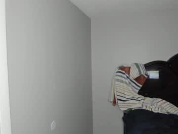 Beaniebaby2 Chaturbate stream image from January 25, 2025