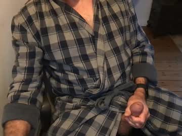 Dannybuoy2 Chaturbate stream image from January 25, 2025
