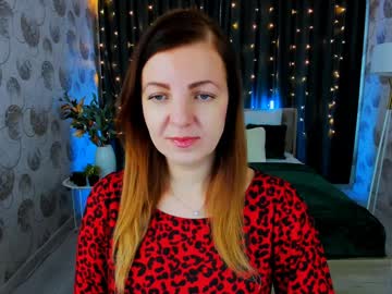Youruniversee Chaturbate stream image from January 25, 2025
