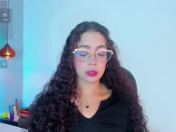 Antonellepiercee Chaturbate stream image from January 25, 2025
