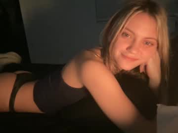Greeneyeddream129 Chaturbate stream image from January 25, 2025