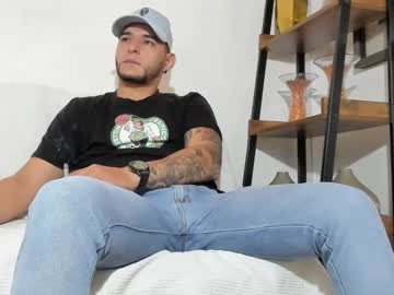 Iandygrasso Chaturbate stream image from January 25, 2025