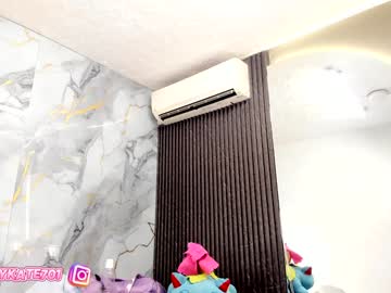 Katemoss70 Chaturbate stream image from January 25, 2025