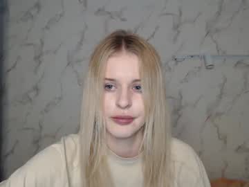 Lilimeoww Chaturbate stream image from January 25, 2025