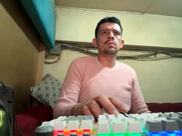 Mecera83 Chaturbate stream image from January 25, 2025