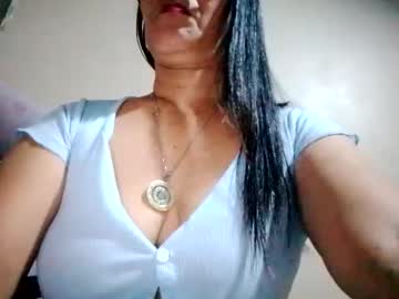 Suzzie_Hot Chaturbate stream image from January 25, 2025