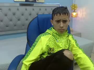 Xavii_18_ Chaturbate stream image from January 25, 2025
