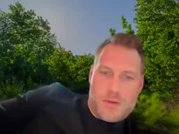 Chris2021x Chaturbate stream image from January 25, 2025