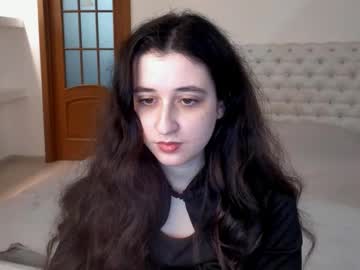 Ginablum Chaturbate stream image from January 25, 2025
