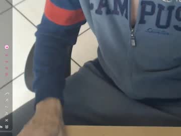 Icehot83 Chaturbate stream image from January 25, 2025