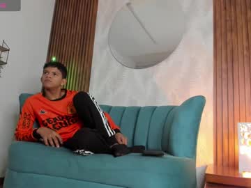 Jeffry_Wolves Chaturbate stream image from January 25, 2025