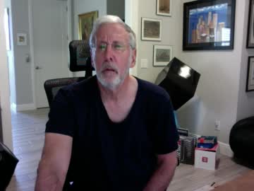 Bustinout99 Chaturbate stream image from January 25, 2025