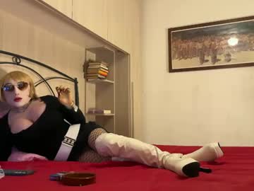 Danastone_Livingdoll Chaturbate stream image from January 25, 2025