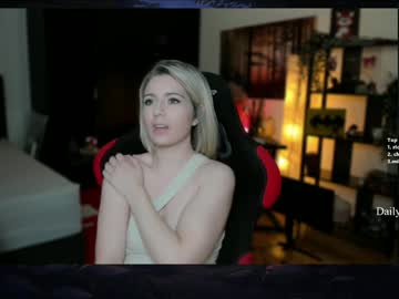 Kimilee22 Chaturbate stream image from January 25, 2025