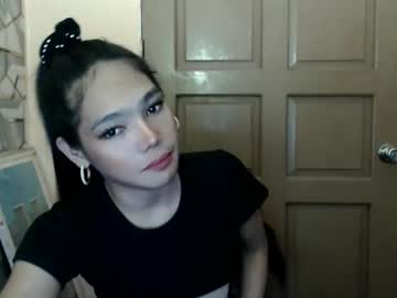 Little_Nicollexx Chaturbate stream image from January 25, 2025
