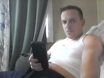 Rollinhard2525 Chaturbate stream image from January 25, 2025
