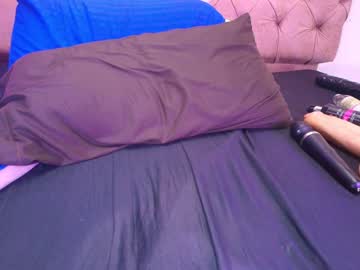 Sharlott_Kiss Chaturbate stream image from January 25, 2025