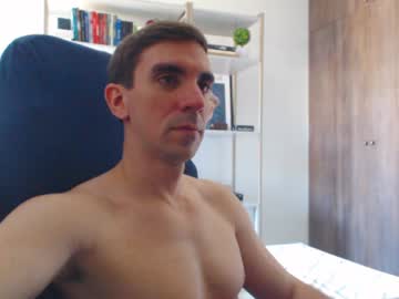 Gatosarado23 Chaturbate stream image from January 25, 2025