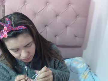 Roousee_F_W Chaturbate stream image from January 25, 2025
