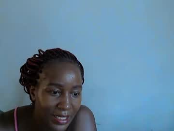Sluttylaura18 Chaturbate stream image from January 25, 2025
