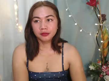 Urpinayelenaxxx Chaturbate stream image from January 25, 2025