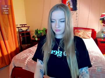 Alexa_Glory Chaturbate stream image from January 25, 2025