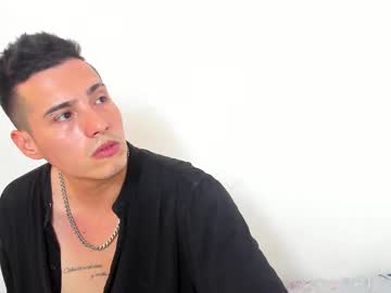 Chrisxxx__ Chaturbate stream image from January 25, 2025