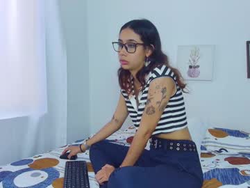 Renatalujan_ Chaturbate stream image from January 25, 2025