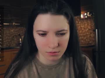 Beckycurvin Chaturbate stream image from January 25, 2025