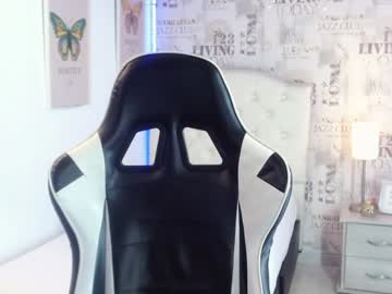 Ivyy_Crystal Chaturbate stream image from January 25, 2025