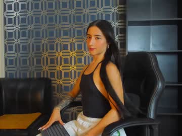Keniawatson Chaturbate stream image from January 25, 2025