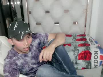Yezsy Chaturbate stream image from January 25, 2025