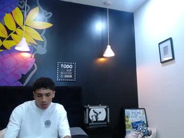 Antonycumm Chaturbate stream image from January 25, 2025