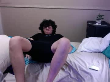 B8torbro Chaturbate stream image from January 25, 2025