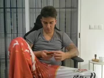Ricobadman Chaturbate stream image from January 25, 2025