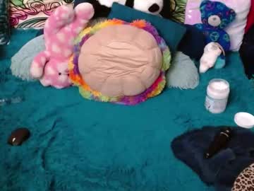 Cookies_N_Milf Chaturbate stream image from January 25, 2025